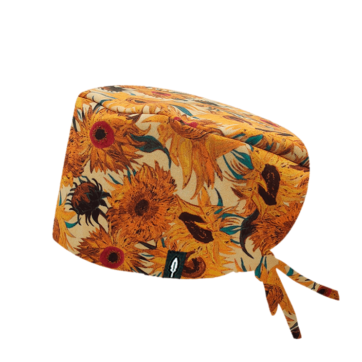 Gorro quirúrgico Girasoles con un diseño floral vibrante de girasoles en tonos amarillos, dorados y marrones. Fabricado en poliéster transpirable, ideal para amantes del arte y la naturaleza.