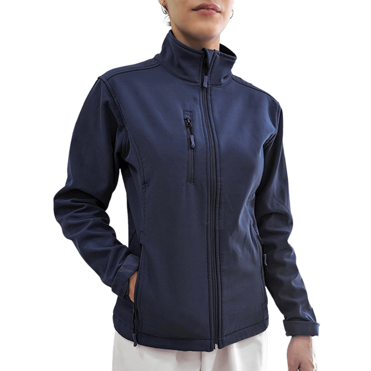 Softshell azul marino para mujer, con ajuste cómodo y protección térmica para personal médico. Robin Hat.
