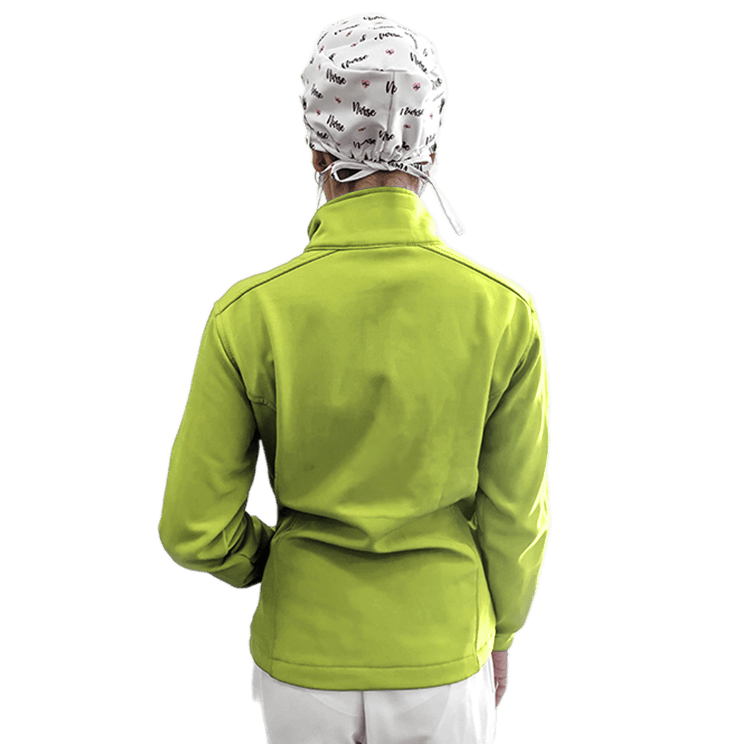 Chaqueta en color lima para mujer sanitaria, ideal para largas jornadas laborales. Robin Hat.