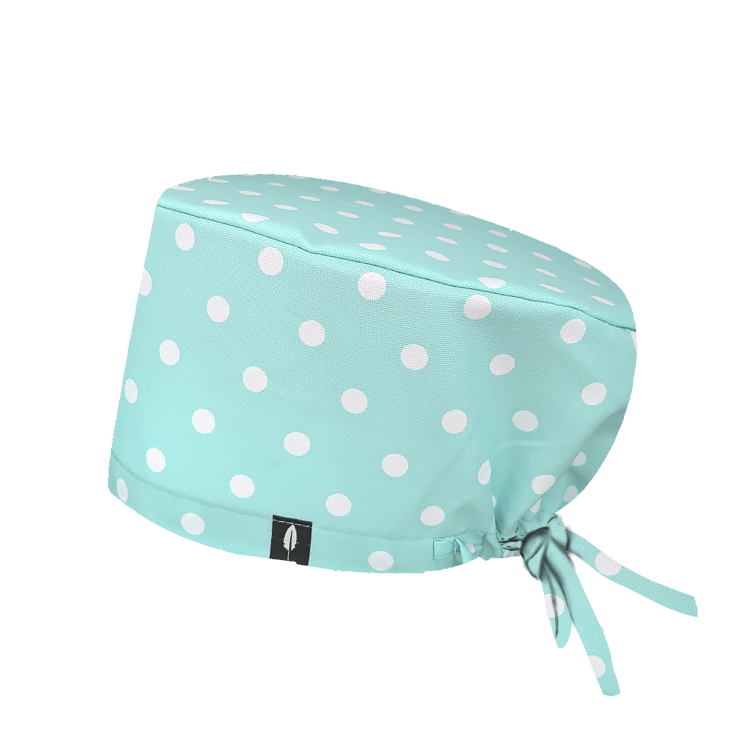 Gorro quirúrgico TRIANA de Robin Hat, con diseño de lunares. Inspiración flamenca con comodidad