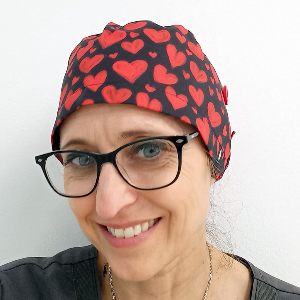 Gorro quirúrgico Love con corazones rojos para San Valentín - Regalo perfecto para enfermeras y médicos Robin Hat