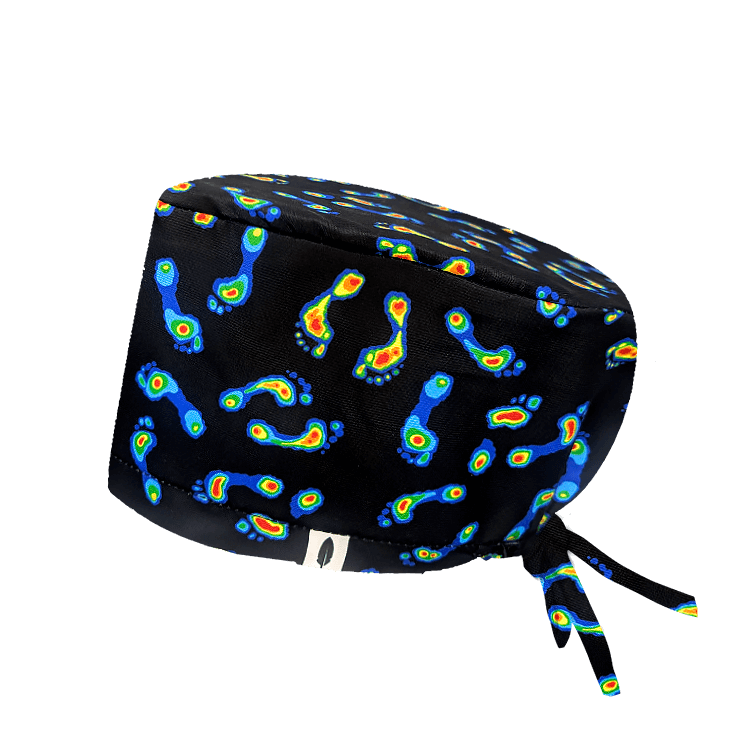 El gorro PRESSURE PRINT se inspira en los análisis de presión plantar, convirtiendo los datos clínicos en un diseño original