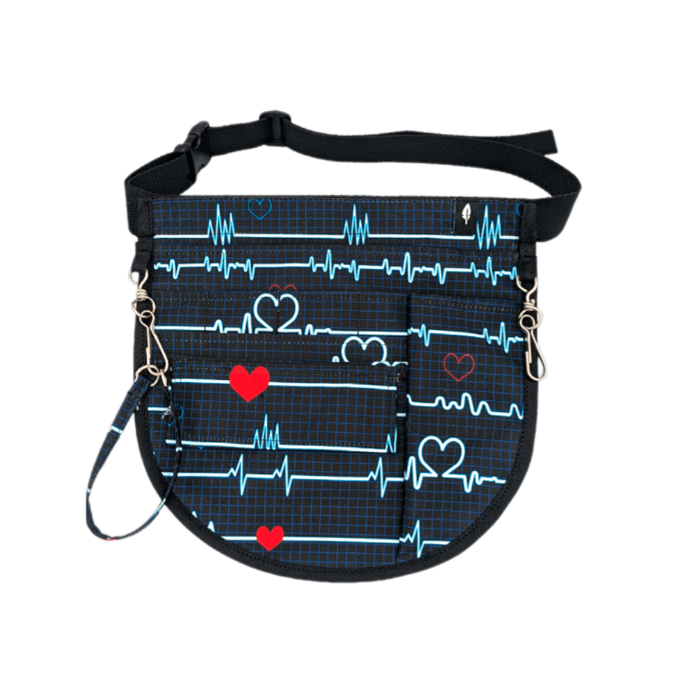 Riñonera sanitaria ELECTROCARDIOGRAMA de poliéster negro con diseño de líneas de electrocardiograma en azul y rojo, ideal para profesionales de la salud.