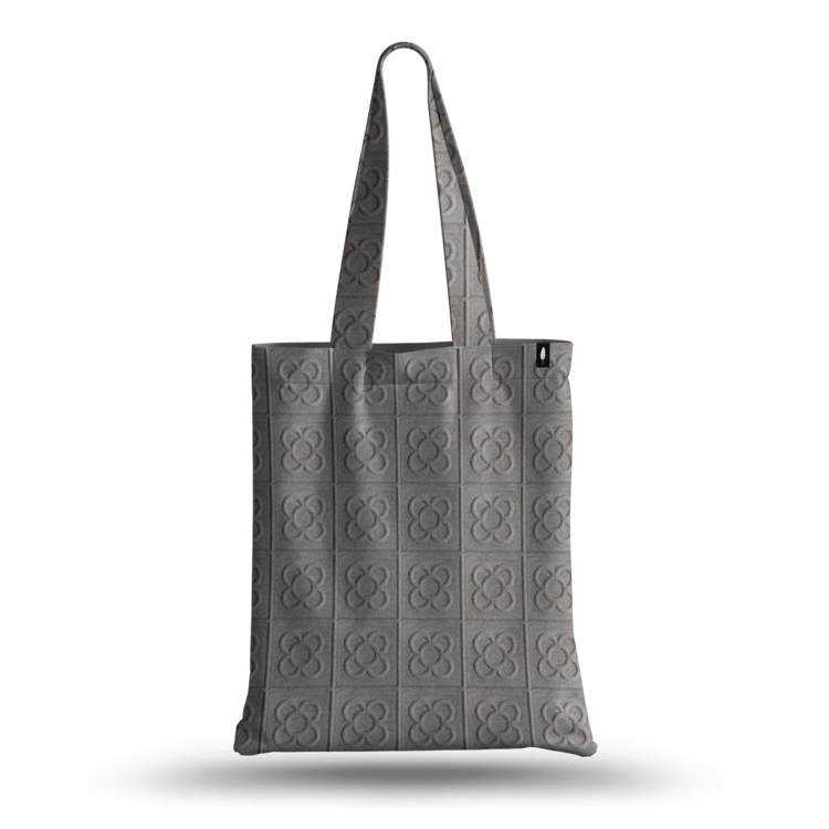 Tote Bag de Robin Hat con diseño inspirado en los mosaicos y la arquitectura modernista de Barcelona.